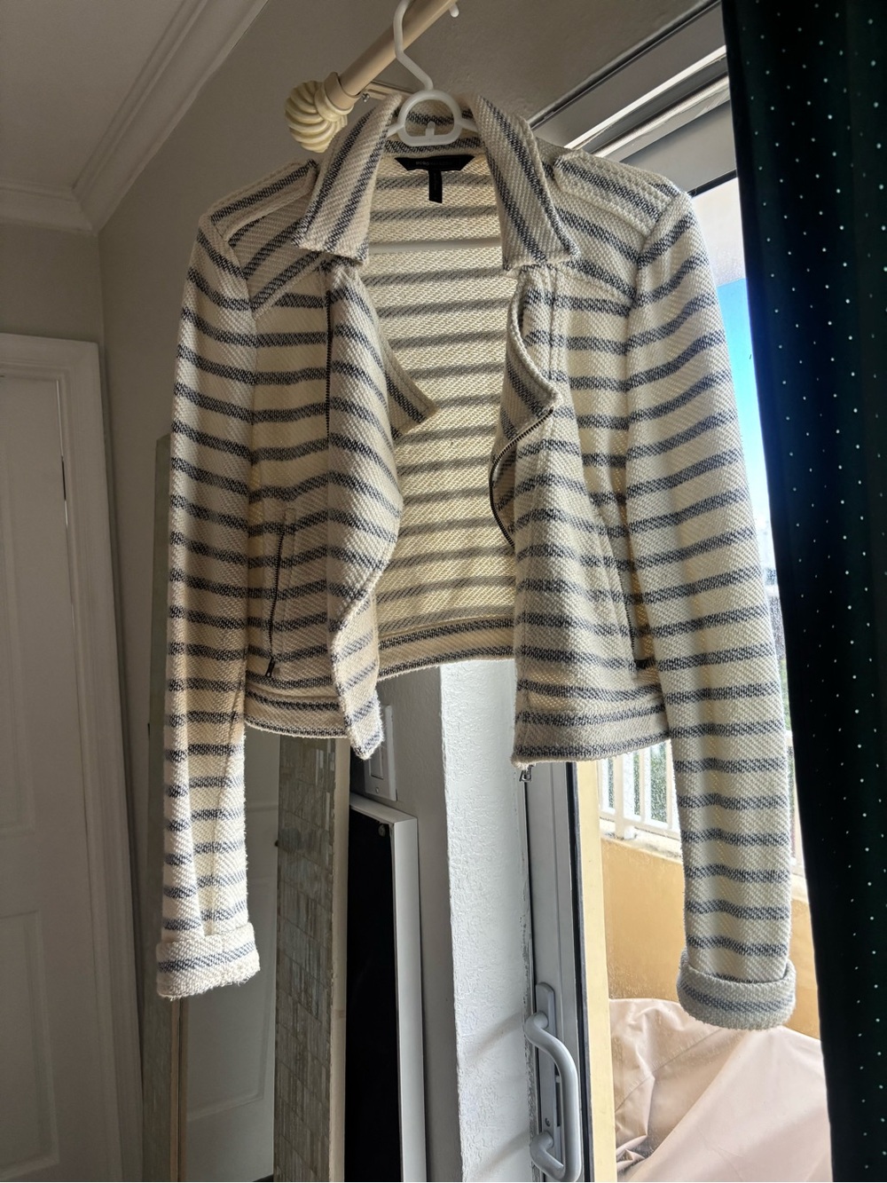 BCBGMaxAzria Cream and Blue Striped Cropped Knit Cardigan